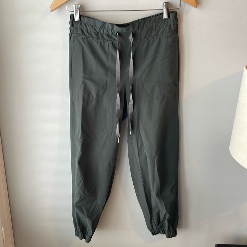 Apana Lightweight Green Joggers‎
